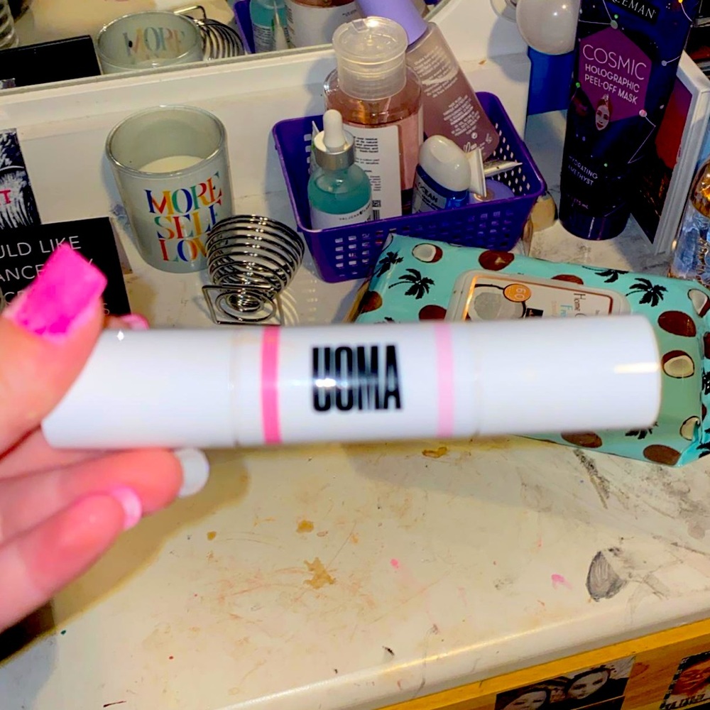 highlighter and contour stick